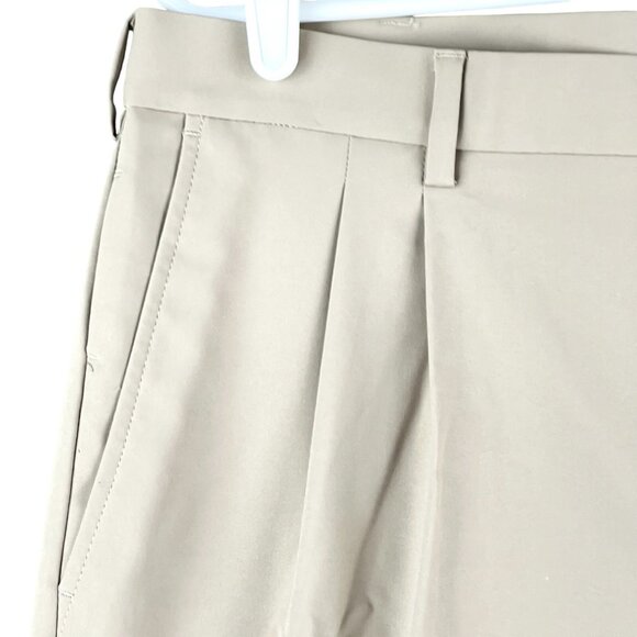 Champions Tour Men Lightweight Beige Pants 34x30 Pleated Front Tapered Leg NWOT - Picture 5 of 12